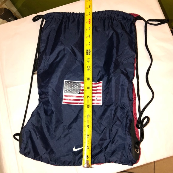 NIKE BAG(GIFTED) - Picture 7 of 8